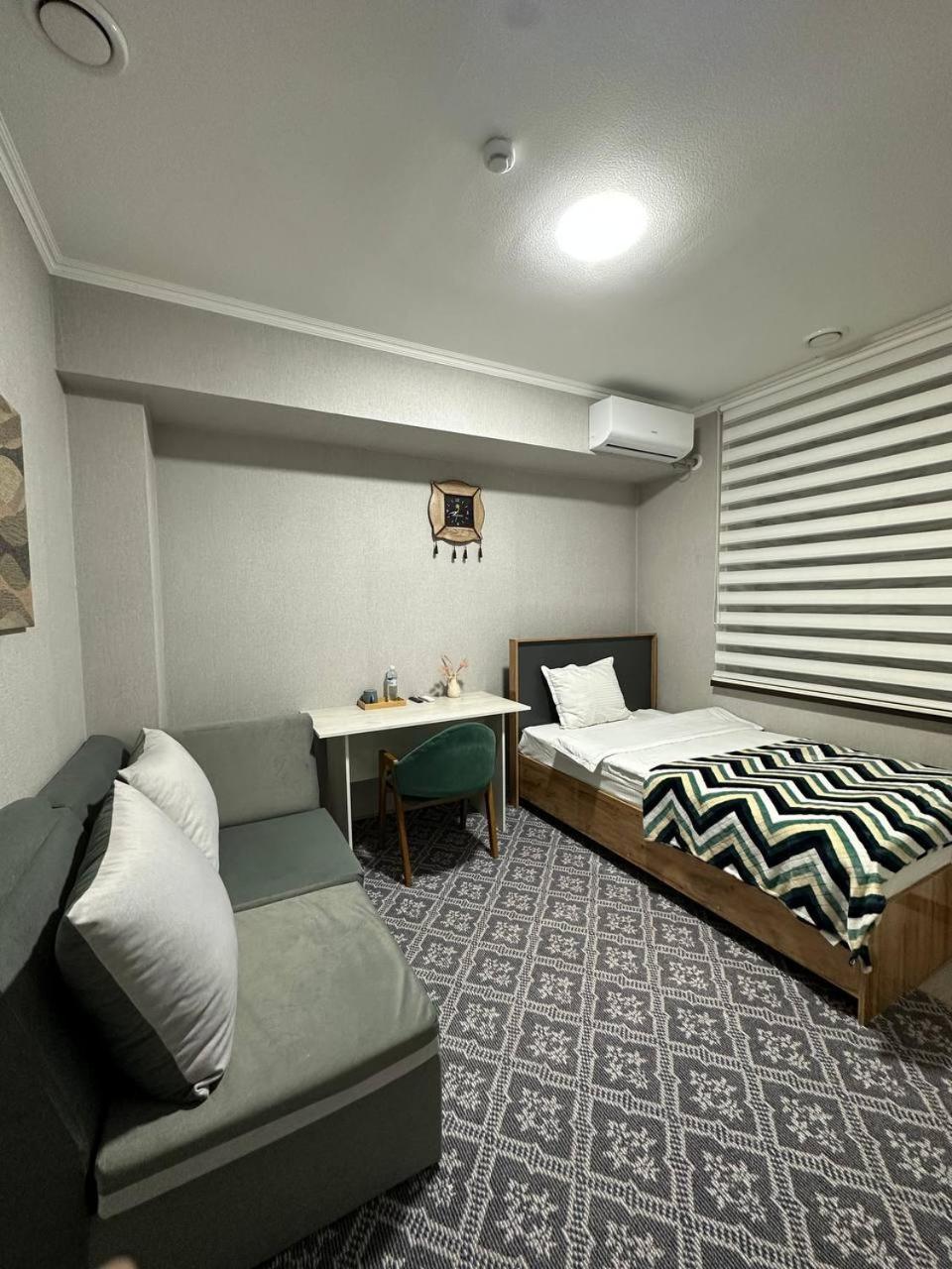 Hotel Cube House Osch Exterior foto