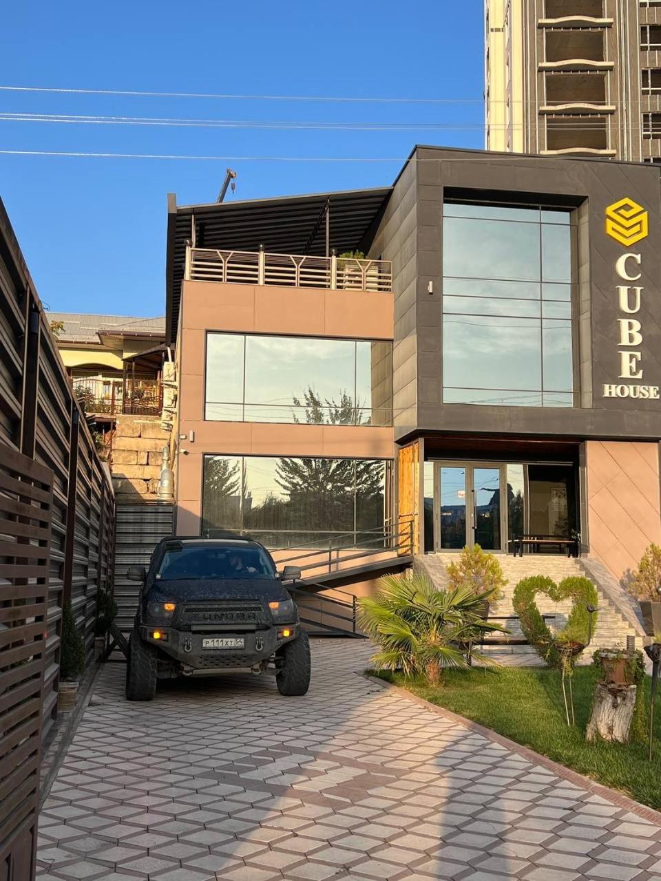 Hotel Cube House Osch Exterior foto